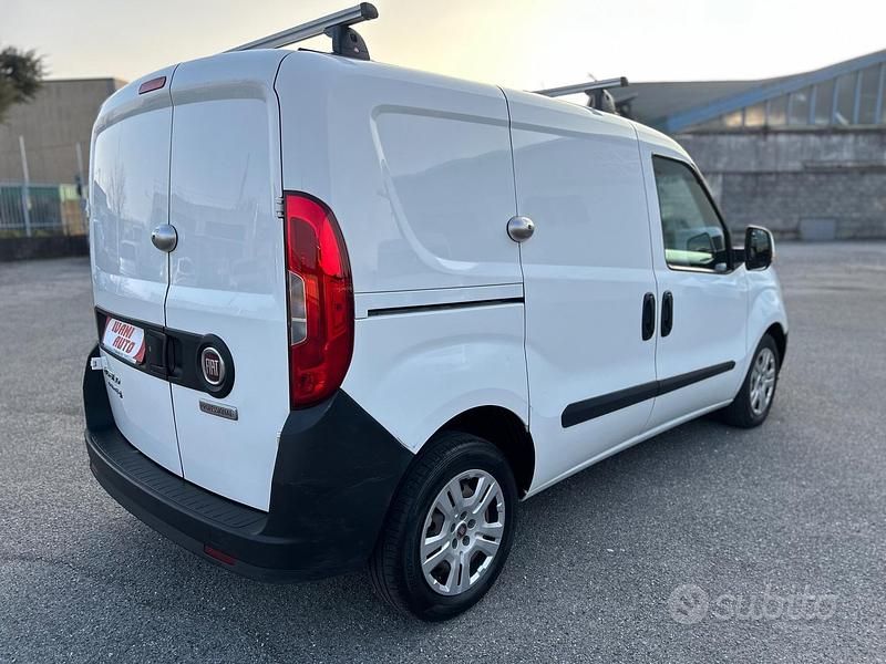Usata Fiat Doblò 105 CV (77 kW) 2017 Bianco Monovolume