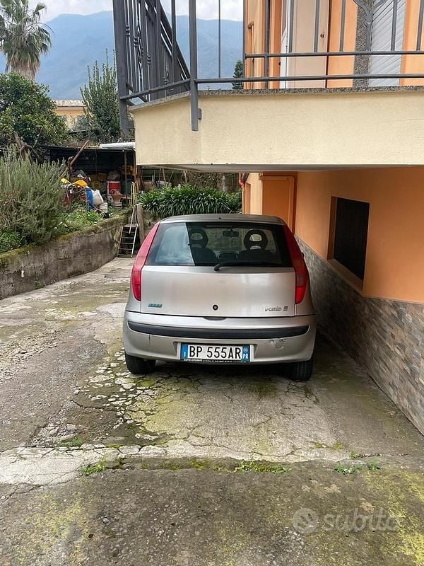 Usata Fiat Punto 60 CV (44 kW) 2000 Grigio Utilitaria