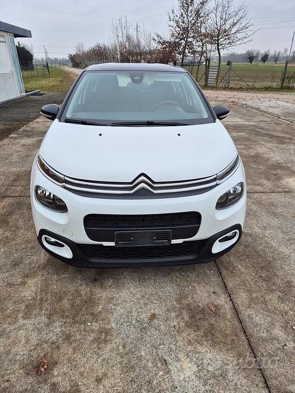 Usata Citroën C3 Shine 74 CV (54 kW) 2018 Bianco Berlina