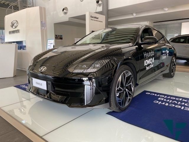 Nero Nuova 2025 Hyundai Ioniq 6 Tre volumi | 53.000 € (Molto cara) - Immagine 1/4