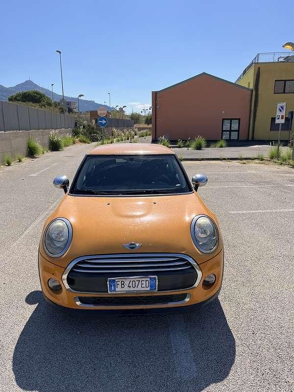 Usata Mini One D Business 95 CV (69 kW) 2015 Utilitaria