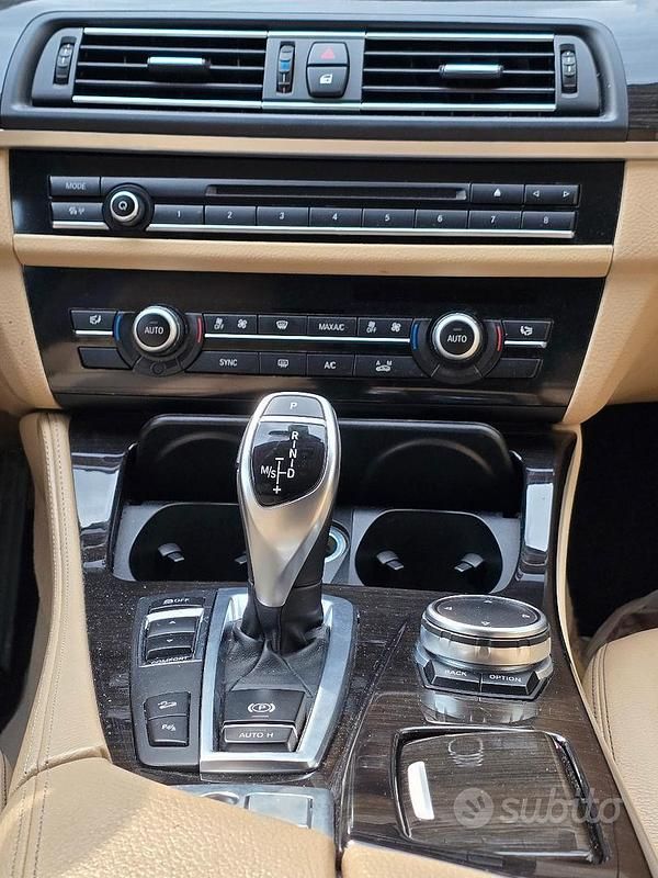 Usata BMW 525 Luxury Line 218 CV (160 kW) 2015 Nero Berlina