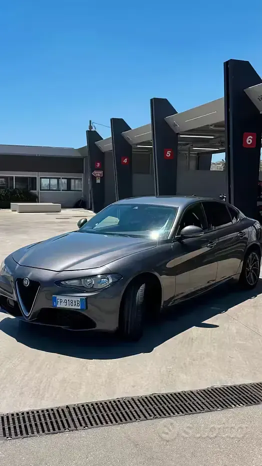 Usata Alfa Romeo Giulia 150 CV (110 kW) 2018 Berlina