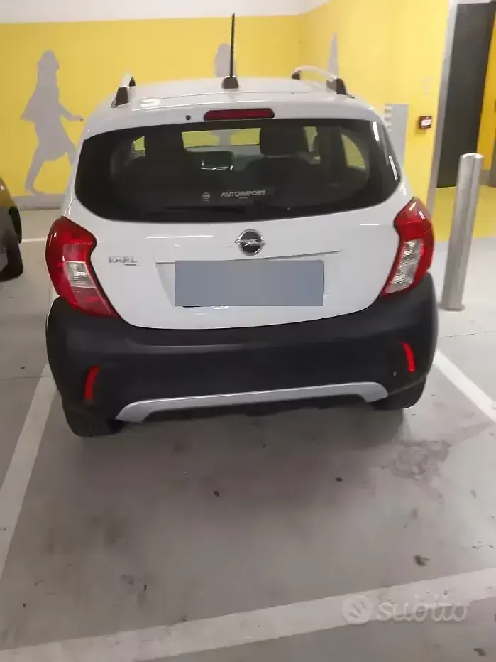 Usata Opel Karl Rocks 75 CV (55 kW) 2017 Bianco Utilitaria