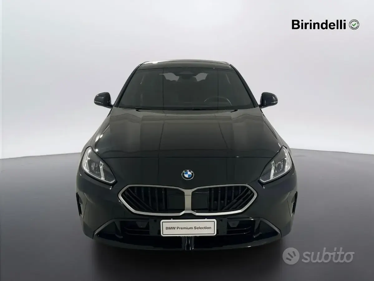 Usata BMW 118 M Sport 149 CV (109 kW) 2025 Black sapphire metallizzato Utilitaria
