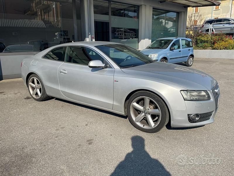 Usata Audi A5 170 CV (125 kW) 2010 Grigio Coupé