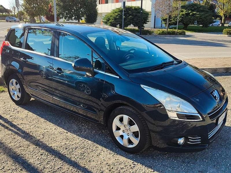Usata Peugeot 5008 111 CV (81 kW) 2010 Blu/azzurro Monovolume