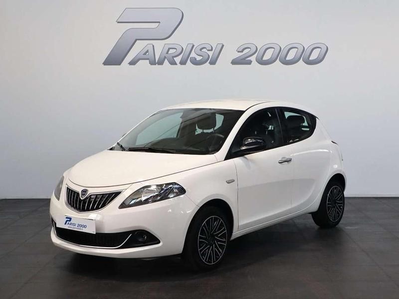 Grigio Usata 2023 Lancia Ypsilon Gold Due volumi | 11.990 € (Buon prezzo) - Immagine 1/4
