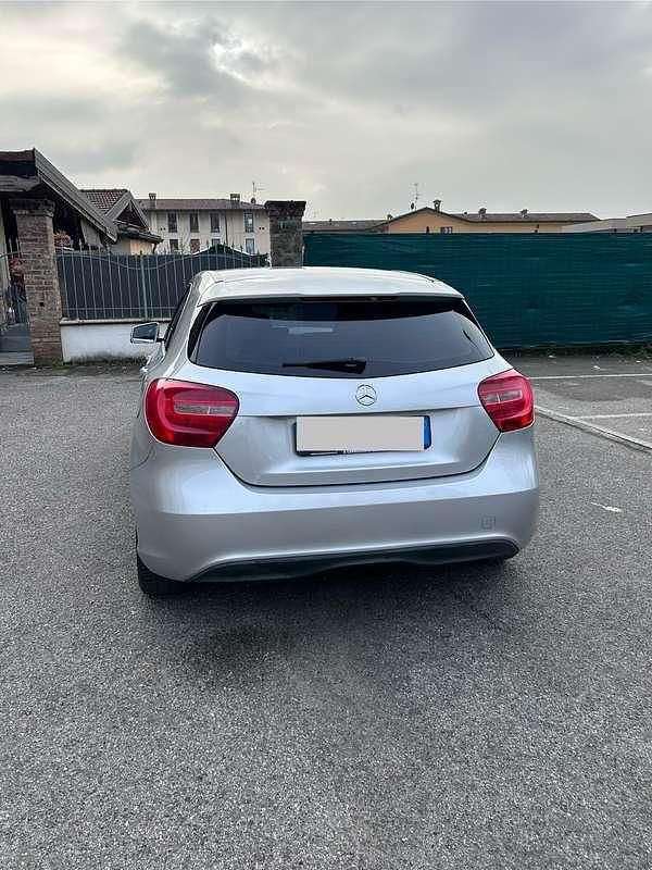 Usata Mercedes 180 122 CV (89 kW) 2012 Berlina
