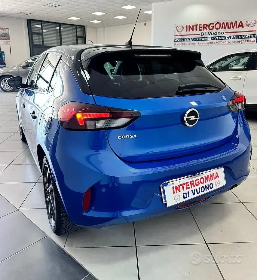 Usata Opel Corsa Edition 102 CV (75 kW) 2021 Bluazzurro Utilitaria