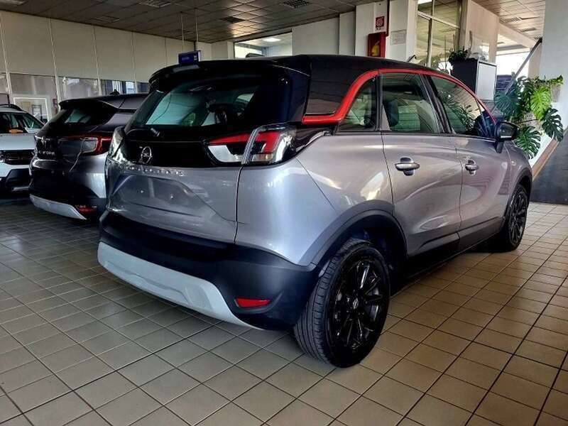 Usata Opel Crossland X GS Line 83 CV (61 kW) 2021 Argento SUV