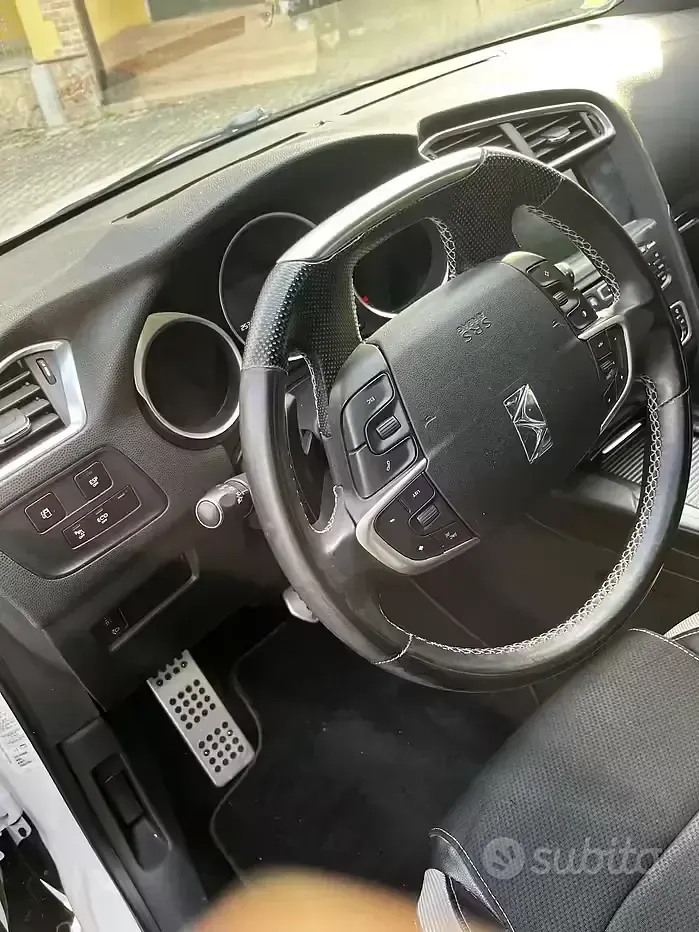 Usata Citroën DS4 111 CV (81 kW) 2012 Bianco Utilitaria