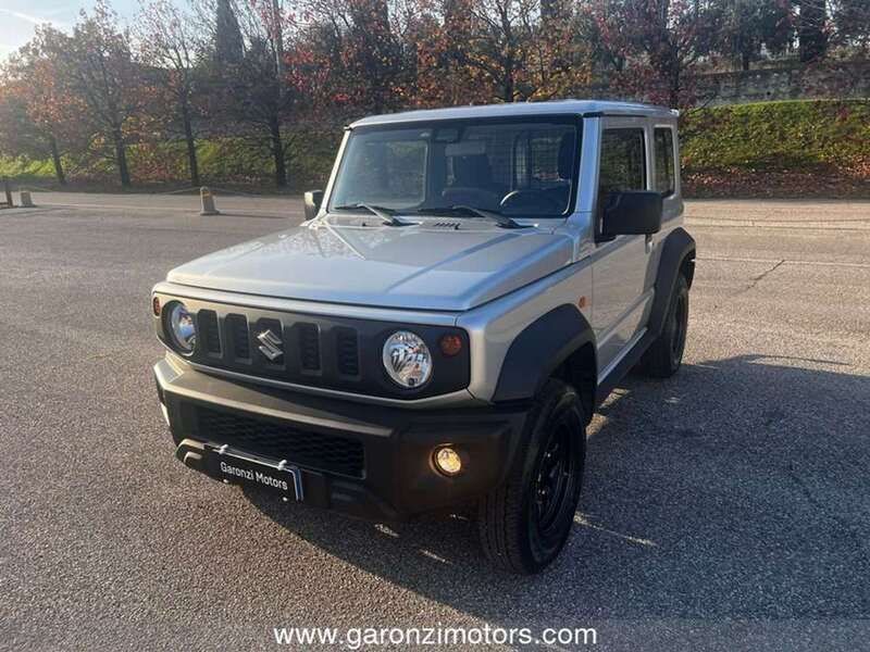 Argento Usata 2022 Suzuki Jimny SUV | 28.900 € (Buon prezzo) - Immagine 1/4