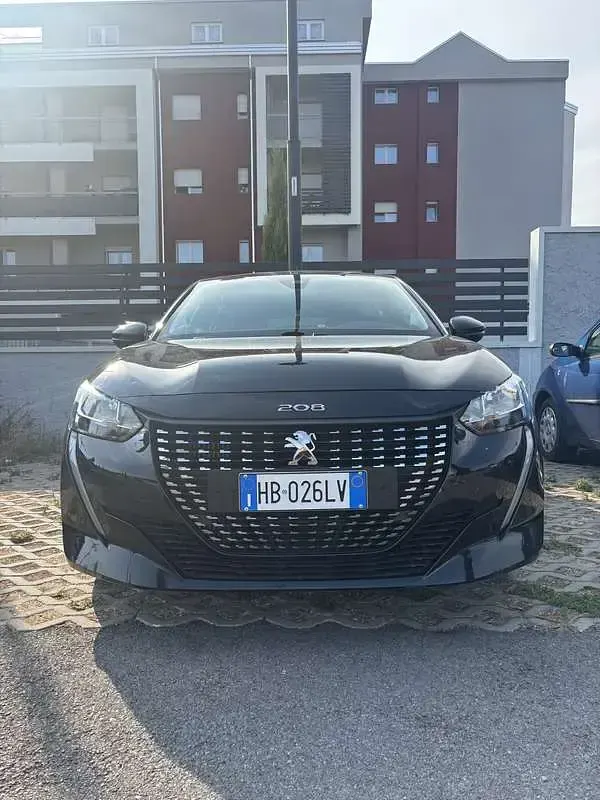 Usata Peugeot 208 GT-line 101 CV (74 kW) 2020 Nero Utilitaria
