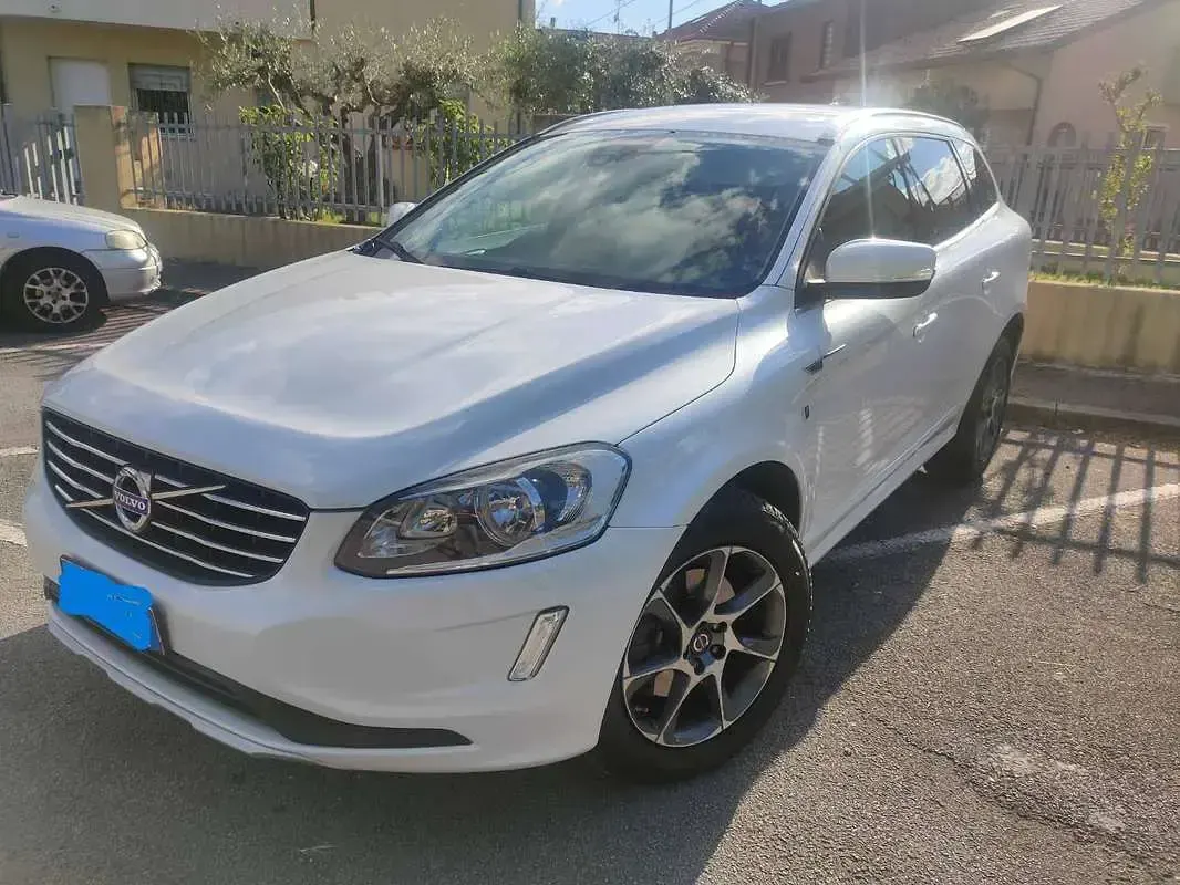 Usata Volvo XC60 Ocean Race 181 CV (133 kW) 2014 Bianco SUV