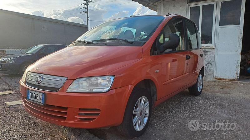Usata Fiat Multipla Emotion 103 CV (75 kW) 2008 Arancione Monovolume