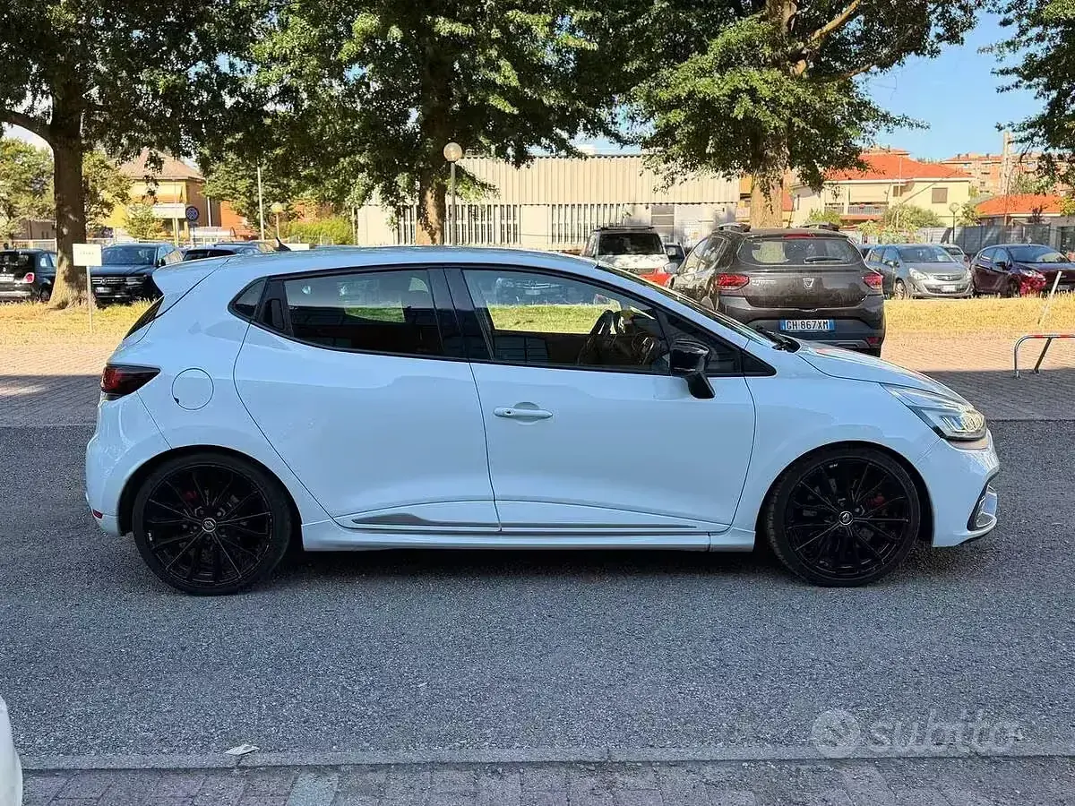 Usata Renault Clio IV R.S. 200 CV (147 kW) 2017 Bianco Berlina
