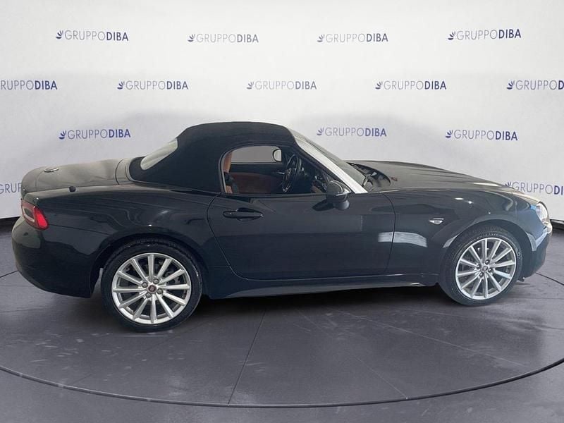 Usata Fiat 124 Spider Lusso 140 CV (102 kW) 2016 Nero Cabrio
