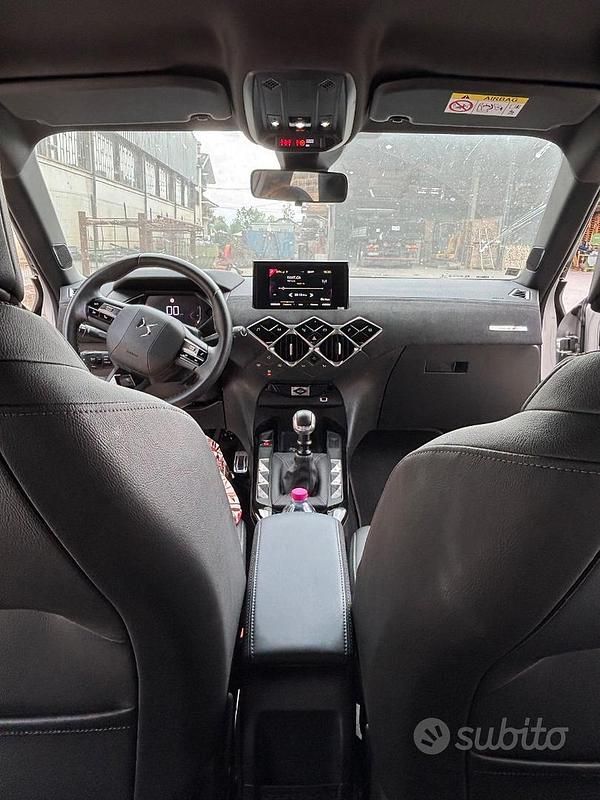 Usata DS Automobiles DS3 Crossback Performance 101 CV (74 kW) 2022 Argento SUV