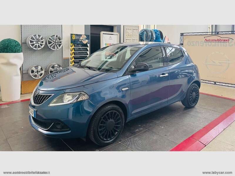 Usata Lancia Ypsilon Silver 69 CV (50 kW) 2021 Other Utilitaria