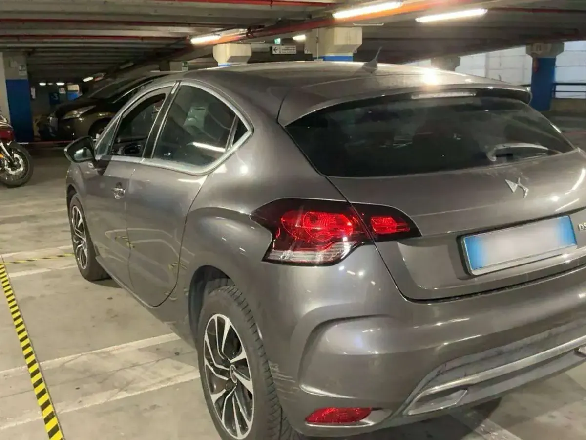 Usata DS Automobiles DS4 So Chic 120 CV (88 kW) 2016 Grigio Berlina