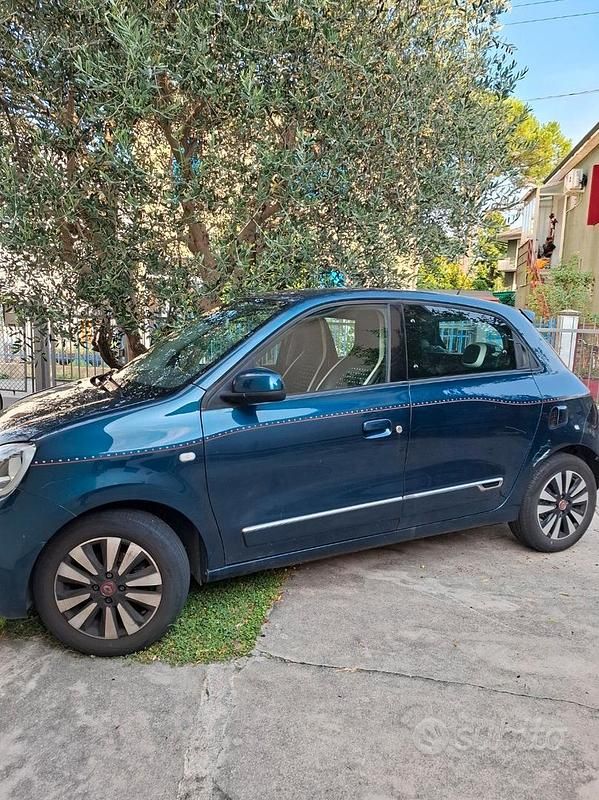 Usata Renault Twingo 65 CV (47 kW) 2020 Blu Utilitaria