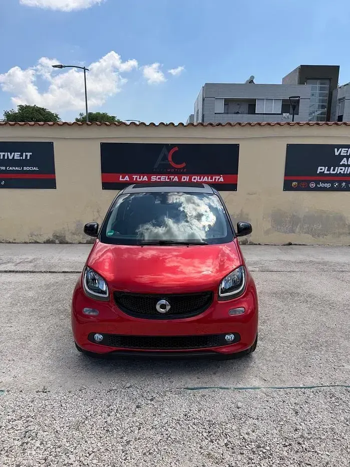 Usata Smart ForFour Prime 90 CV (66 kW) 2015 Rosso Utilitaria