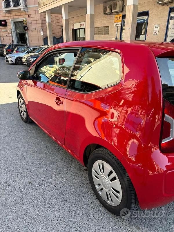 Usata VW up! 2014 Rosso Utilitaria