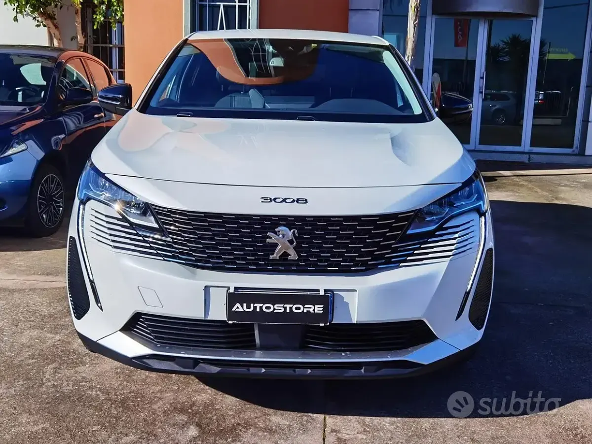 Usata Peugeot 3008 Allure 131 CV (96 kW) 2022 Bianco SUV