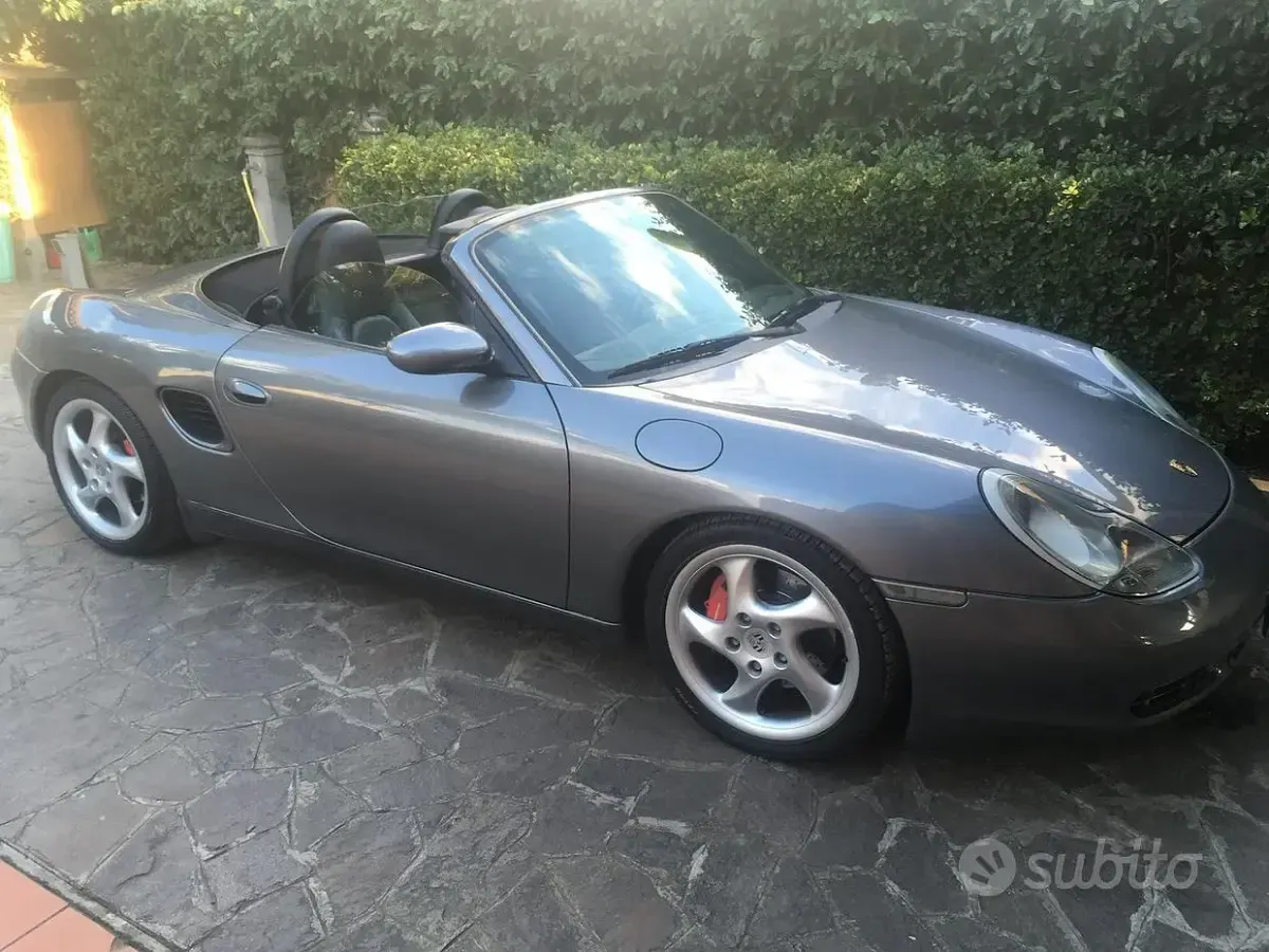 Usata Porsche Boxster 252 CV (185 kW) 2001 Grigio Cabrio