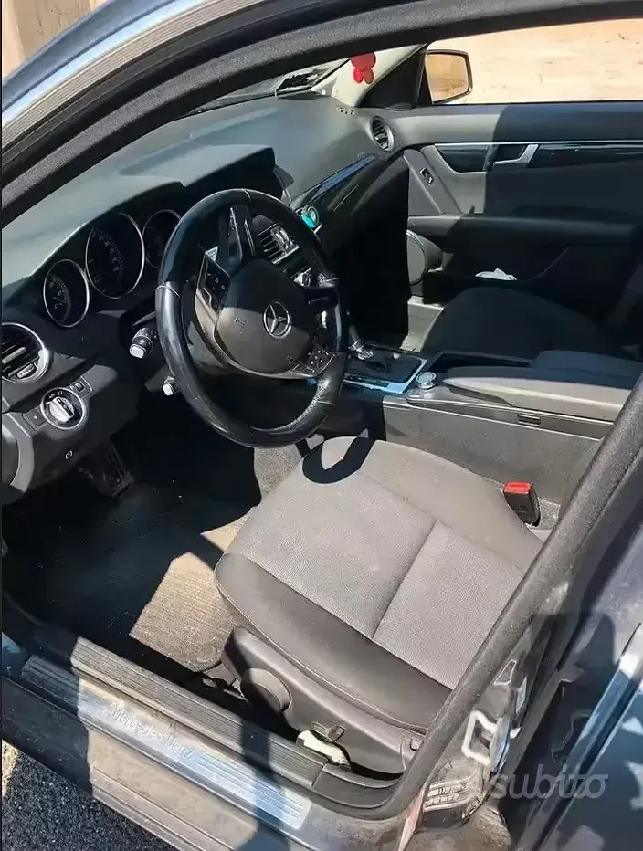 Usata Mercedes C180 120 CV (88 kW) 2014 Grigio Station wagon
