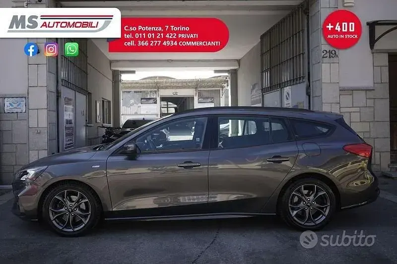 Usata Ford Focus ST-Line 120 CV (88 kW) 2020 Grigio Station wagon
