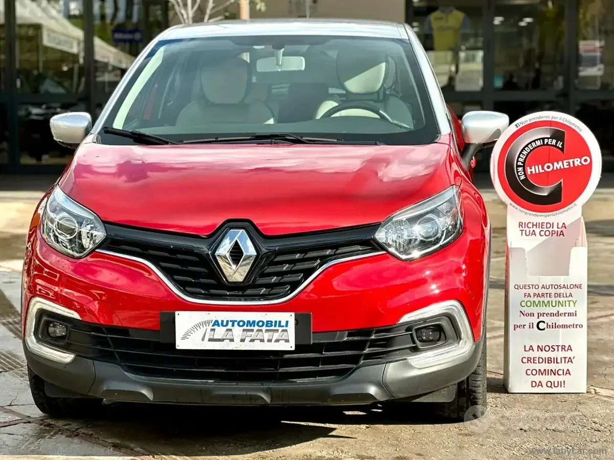 Usata Renault Captur Zen 110 CV (80 kW) 2017 Rosso SUV