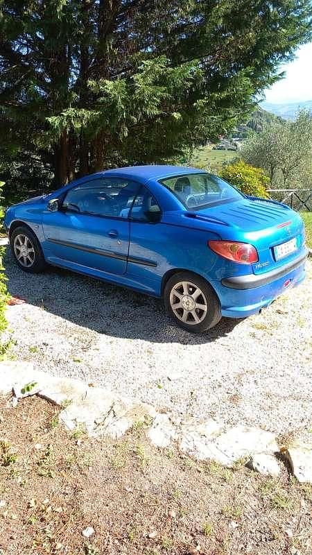 Usata Peugeot 206 CC Platinum 136 CV (100 kW) 2002 Cabrio