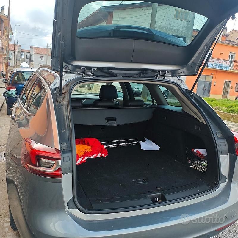 Usata Opel Insignia Business 136 CV (100 kW) 2018 Station wagon