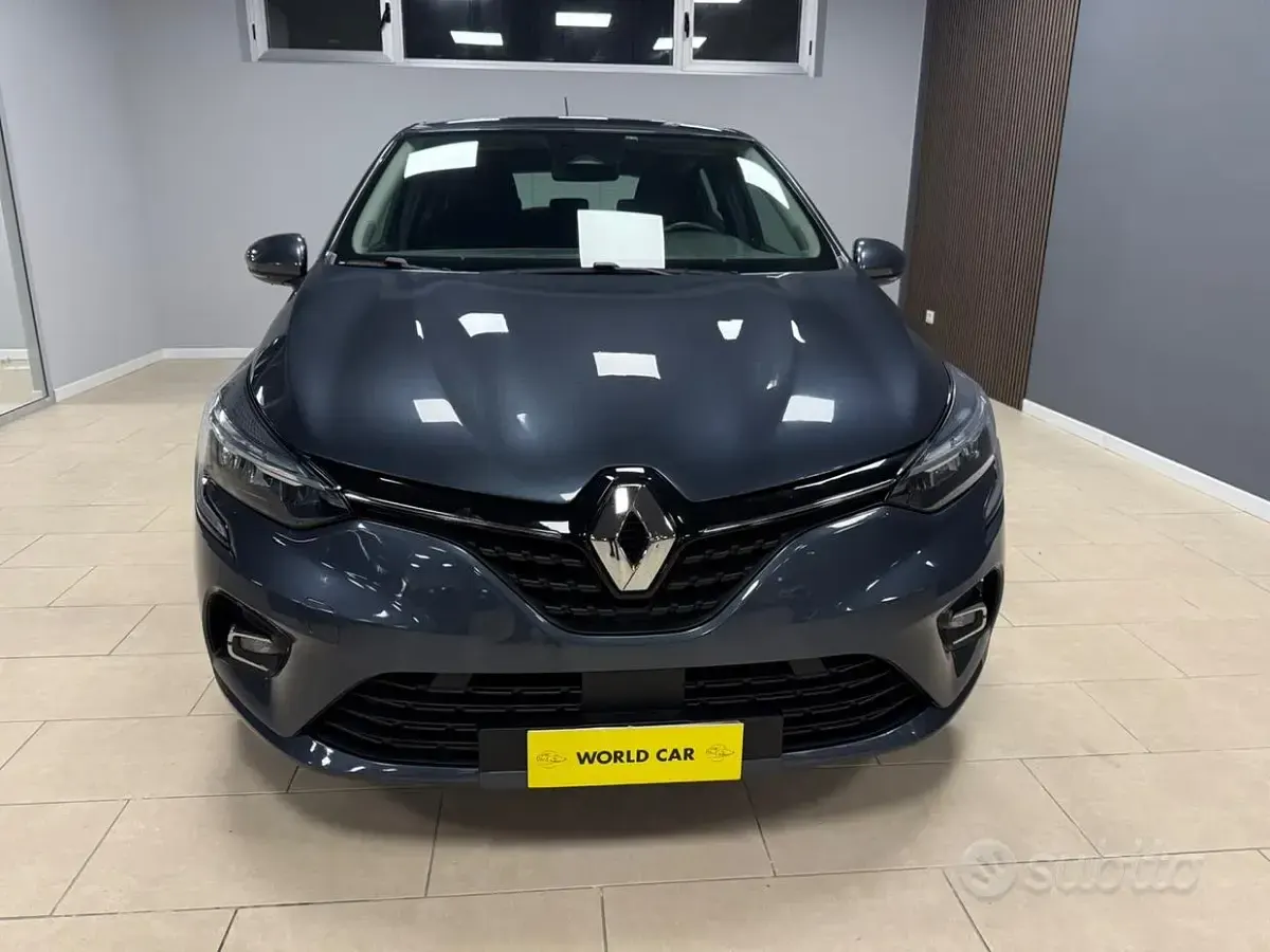Usata Renault Clio V Evolution 100 CV (73 kW) 2022 Grigio Berlina