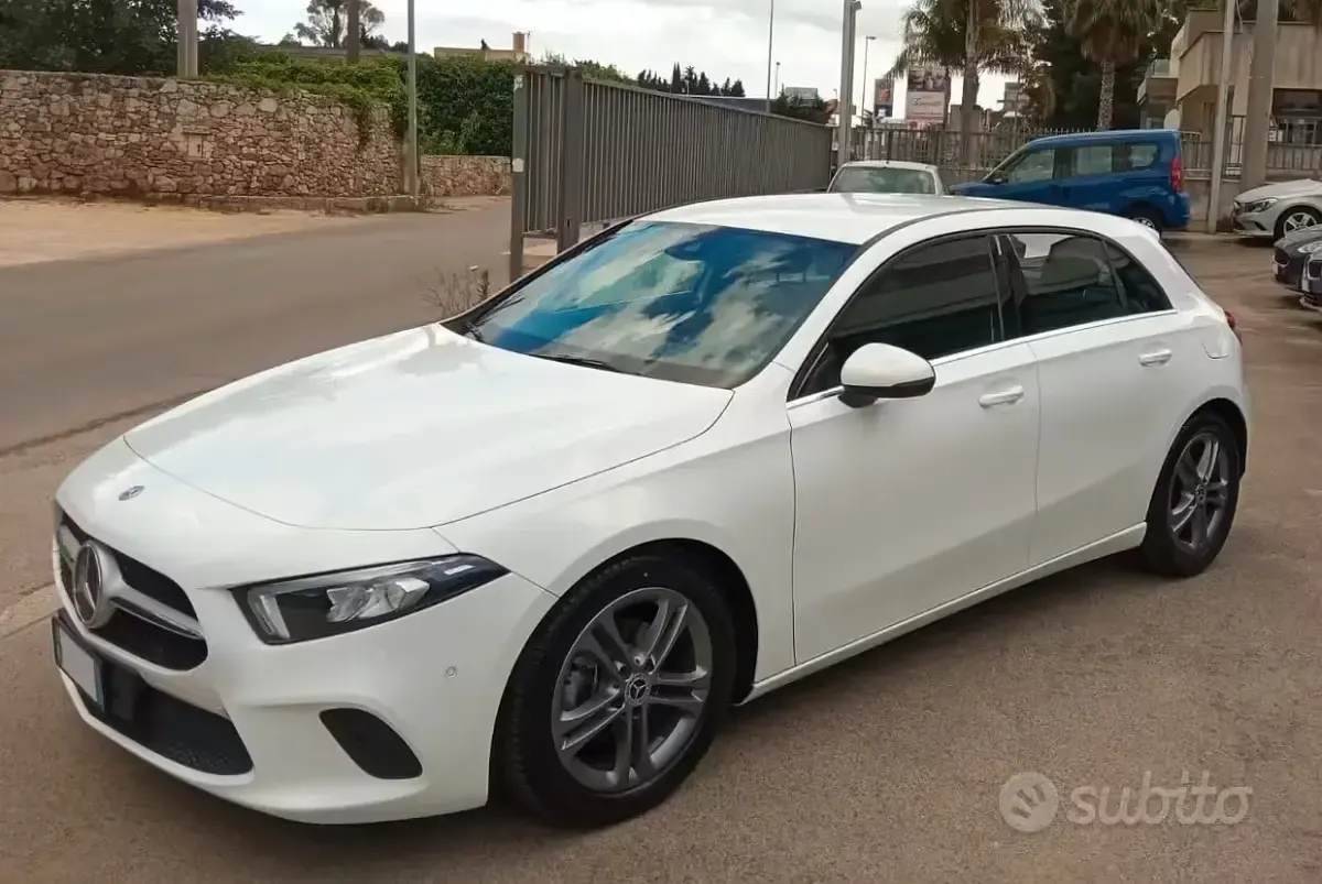 Usata Mercedes A180 116 CV (85 kW) 2019 Bianco Berlina