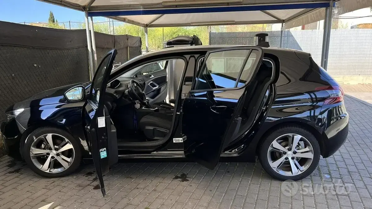 Usata Peugeot 308 131 CV (96 kW) 2019 Nero Berlina