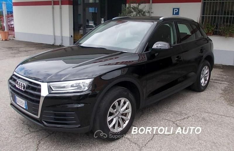 Nero Usata 2020 Audi Q5 Business SUV | 32.900 € (Buon prezzo) - Immagine 1/4