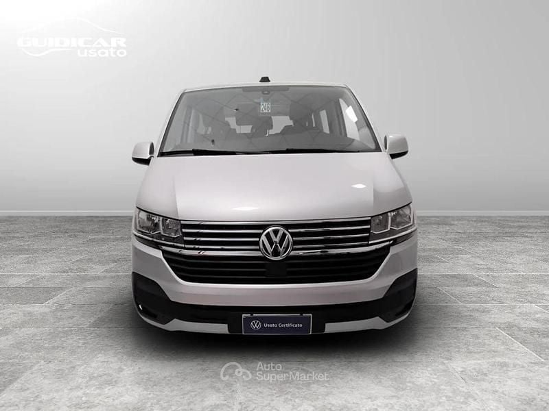 Usata VW Caravelle Comfortline 150 CV (110 kW) 2023 Argento Monovolume