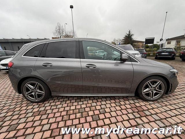 Usata Mercedes A180 AMG Line Premium 150 CV (110 kW) 2022 Grigio Monovolume