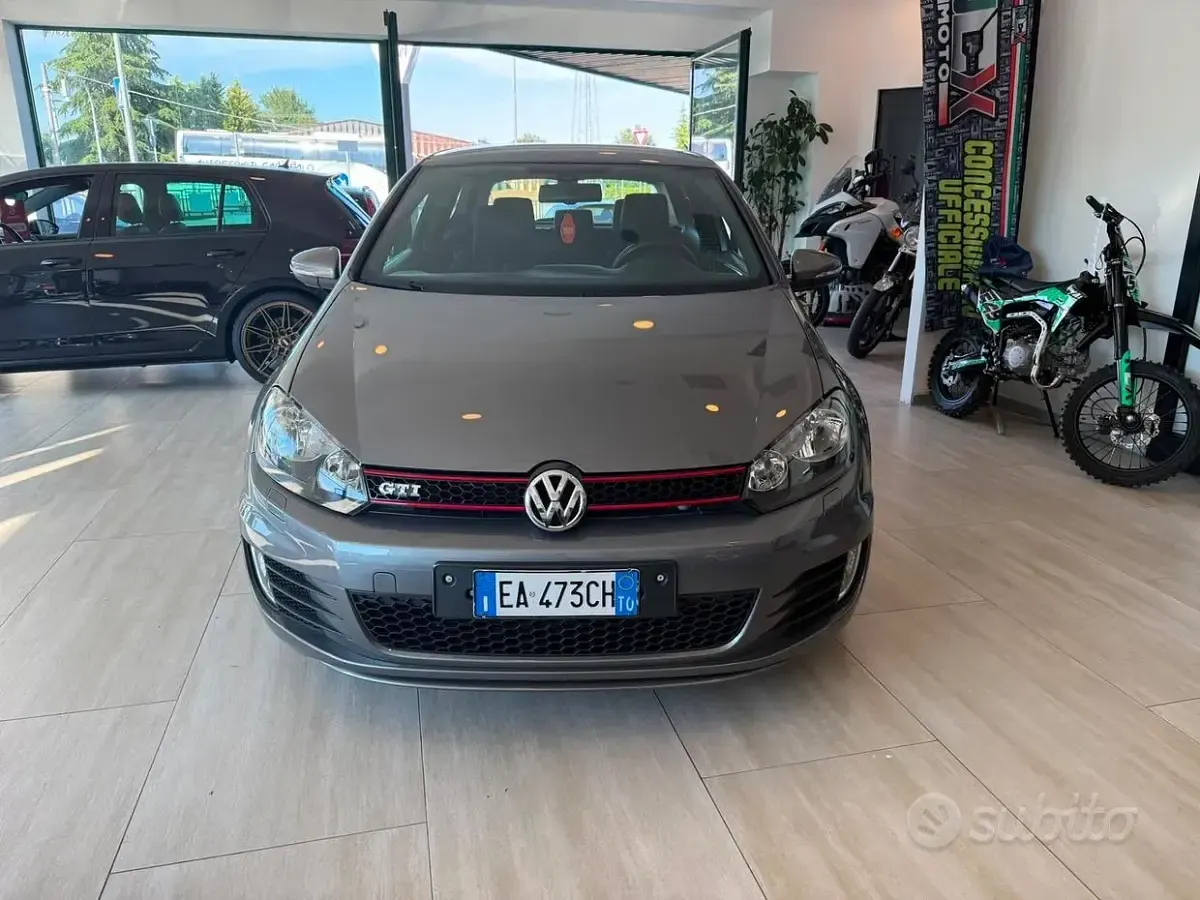 Usata VW Golf VI GTI 211 CV (155 kW) 2010 Grigio Utilitaria