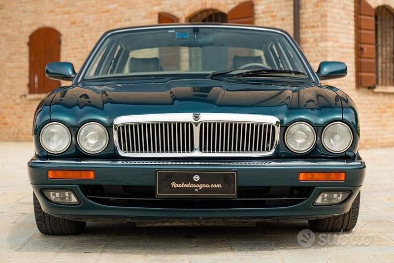 Usata Jaguar XJ6 211 CV (155 kW) 1995 Verde Berlina