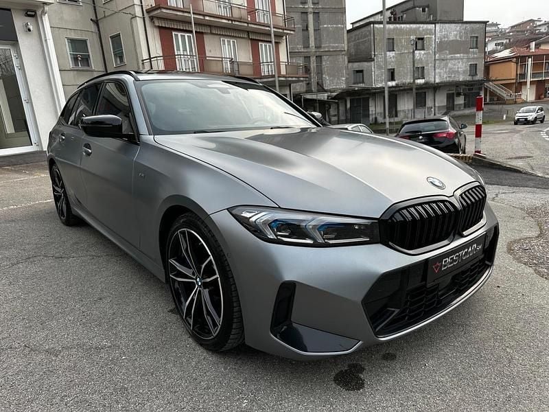 Usata BMW 320e M Sport 190 CV (139 kW) 2024 Grigio Station wagon