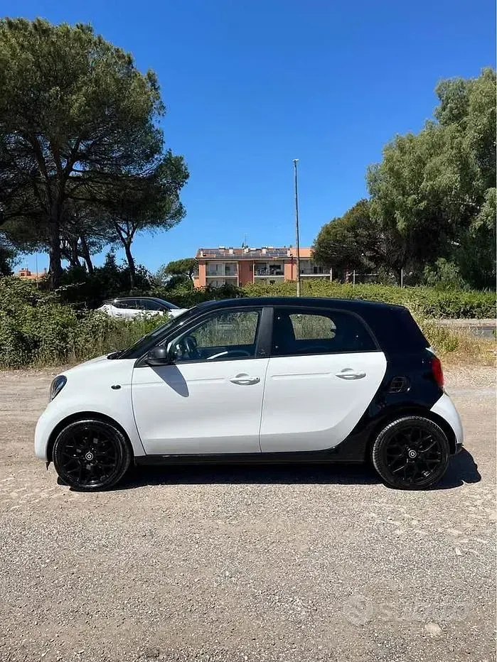 Usata Smart ForFour Prime 71 CV (52 kW) 2017 Bianco Utilitaria