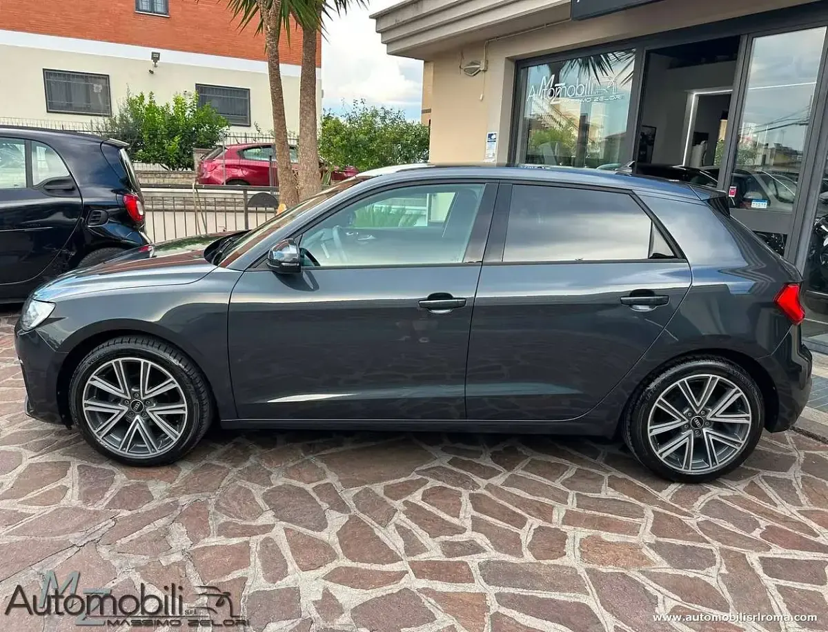 Usata Audi A1 Sportback Admired 95 CV (69 kW) 2023 Grigio daytona Utilitaria