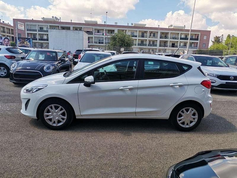Usado Ford Fiesta 86 CV (63 kW) 2017 Blanco Utilitario