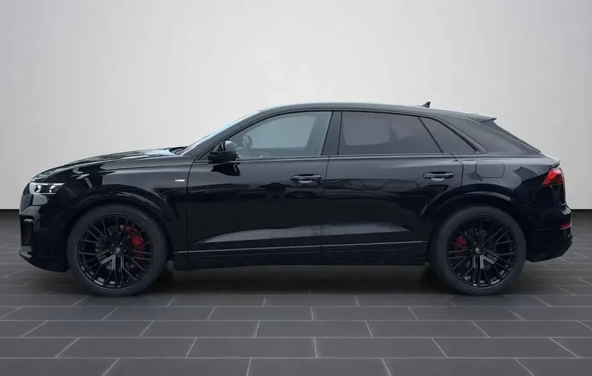 Usata Audi Q8 S-Line 394 CV (289 kW) 2026 Mithos black SUV