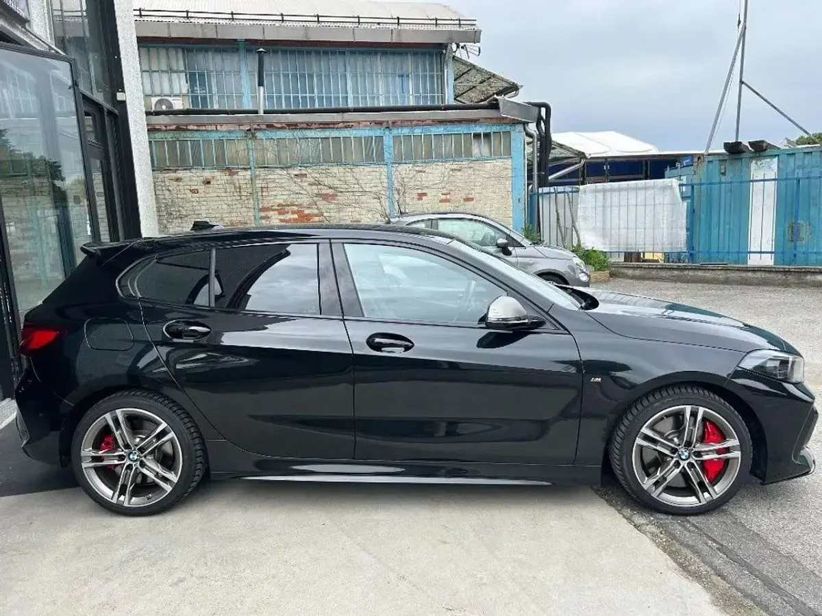 Usata BMW 135 306 CV (225 kW) 2023 Nero Utilitaria