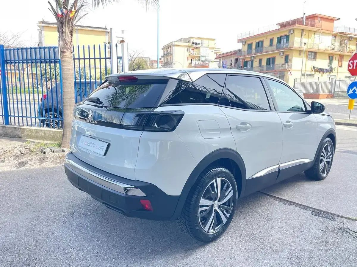Usata Peugeot 3008 Allure 131 CV (96 kW) 2021 Bianco SUV